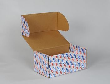 Zwykły papier pakowy Pudełko z tektury falistej w matowym kolorze
