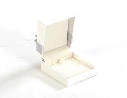Prosta konstrukcja Opakowanie Sztywne pudełko Wytłoczona powierzchnia Recykling